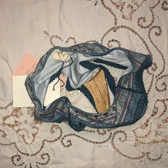 NEW Spell Dahlia Bralette and Bloomers SET - Picture 12 of 15